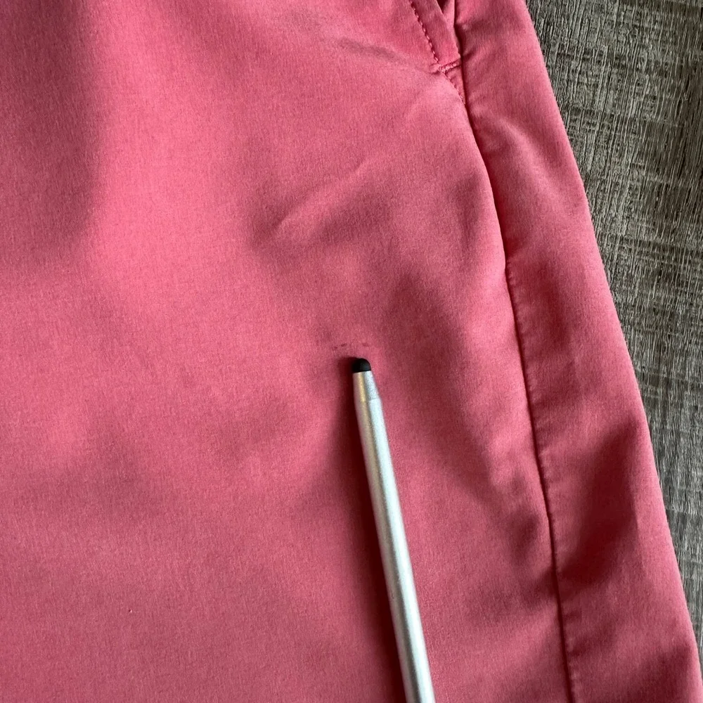 Vineyard Vines Shorts Men's‎ 42 Performance Breaker Shorts Salmon Pink Casual
